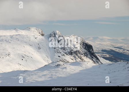 Langdale Pikes aus Esk Hause im Winter im englischen Lake District Stockfoto