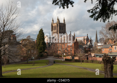 Blick auf Hereford Kathedrale von Schloss grün Stockfoto