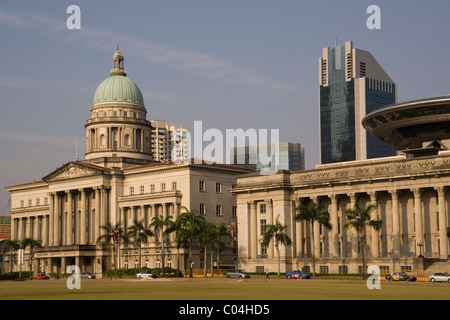 Singapur Old Supreme Court & City Hall von der Padang Stockfoto