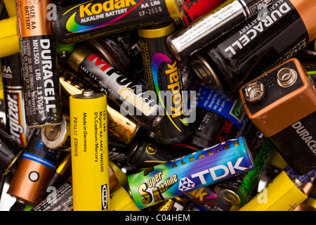 Ein Haufen Batterien bereit für das recycling. Charles Lupica Stockfoto