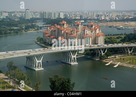 Singapur-East Coast Parkway Brücke über Kallang Fluss von Flyer Stockfoto