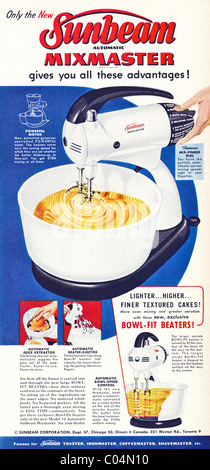 Original 1950er Jahre Werbung in amerikanischen Verbraucher-Magazin für SUNBEAM MIXMASTER Rührgerät Stockfoto