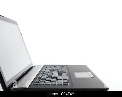 17-Zoll schwarz Notebook Laptopcomputer isoliert auf weißem Hintergrund Stockfoto