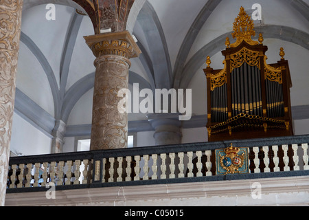 Pipe Organ in Misericordia Kirche in der Stadt Santarém, Portugal. späten 16. Jahrhundert Renaissance-Architektur. Stockfoto