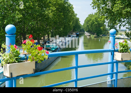 Die französischen Hafen Homps auf dem Canal du Midi Frankreich Stockfoto