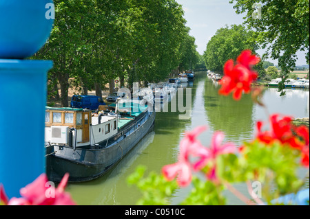 Die französischen Hafen Homps auf dem Canal du Midi Frankreich Stockfoto