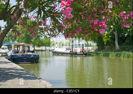 Die französischen Hafen Homps auf dem Canal du Midi Frankreich Stockfoto