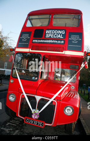 Routemaster Bus dekoriert für eine Hochzeit Stockfoto