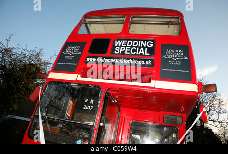 Routemaster Bus dekoriert für eine Hochzeit Stockfoto