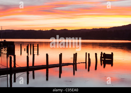 Waterhead in Ambleside am Lake Windermere bei Sonnenuntergang, Lake District, Großbritannien. Stockfoto