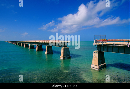 Eisenbahnbrücke über den Overseas Highway zerstört durch einen Hurrikan, Florida Keys Stockfoto