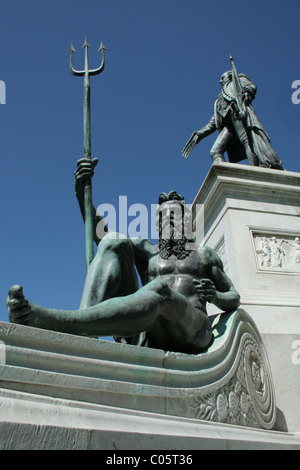 Statuen von Neptun und Gouverneur Arthur Phillip in den Royal Botanical Gardens, Sydney, New South Wales, Australien. Stockfoto