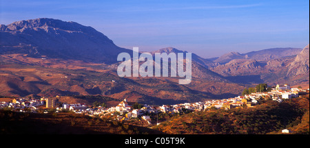 Spanien, Andalusien, Colmenar im späten Abendlicht Stockfoto