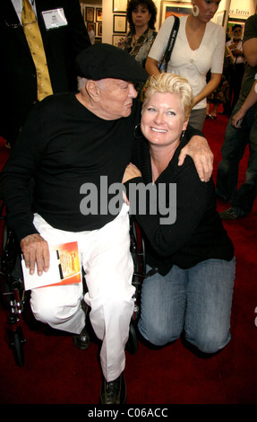 Tony Curtis und Jill Vandenberg aka Jill Curtis Motion Picture-Legende Tony Curtis erhielt einen Lifetime Achievement Award an Stockfoto