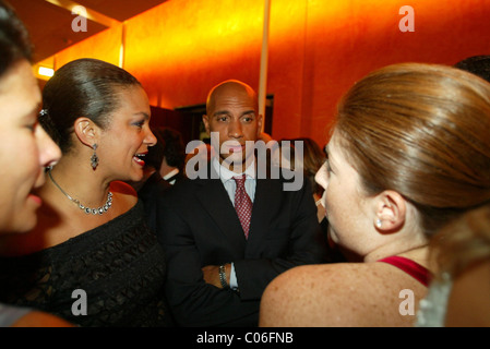 Washington DC Bürgermeister Adrian Fenty und Gäste die Eröffnungs-Gala für die Harmen Center For The Arts in Washington DC-Washington DC, Stockfoto