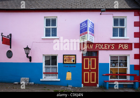 Dan Foleys Pub - "zu verkaufen", Anascaul, Halbinsel Dingle, County Kerry, Irland Stockfoto