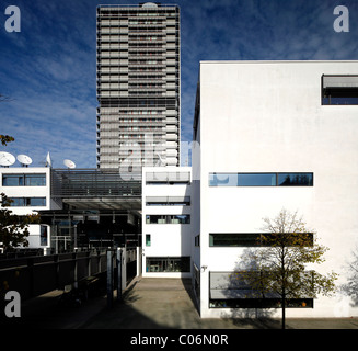 Deutsche Welle, Deutschlands Auslandsrundfunk im Bürogebäude Schürmann-Bau und Abgeordneten-Hochhaus Langer Stockfoto