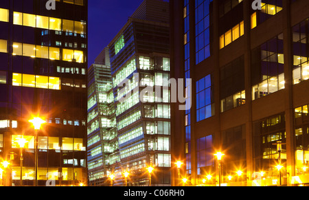 Rush Hour in der Geschäft Bezirk von Birmingham, England, UK. Colmore Business District (CBD). Ein Snow-Hill. Stockfoto