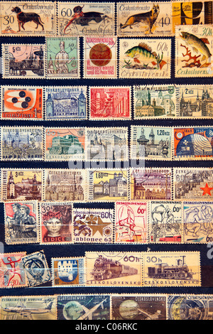 Gebrauchte Briefmarken aus der Tschechoslowakei Stockfoto