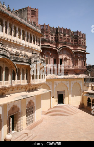 Terrakotta vergitterten Hof Meherangarh Fort, vielbereiste, Rajasthan Stockfoto