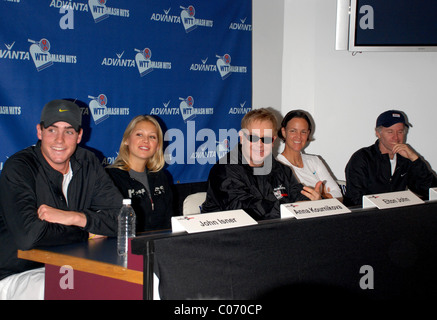 Anna Kournikova, Elton John und Lindsay Davenport 15. "trifft jährliche Advanta World TeamTennis Smash" an der Villanova University Stockfoto