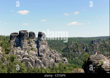 Bastei mit Kleine Gans rock Formation, Elbsandsteingebirge Elbsandsteingebirge, Nationalpark Saechsische Schweiz nationale Stockfoto