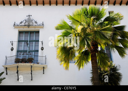 Teilansicht der Fassade des das Gerichtsgebäude von Santa Barbara County, Santa Barbara, California, Vereinigte Staaten von Amerika, USA Stockfoto