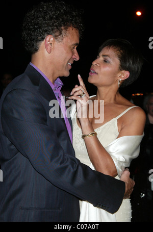 Brian Stokes Mitchell und seine Frau, Schauspielerin Allyson Tucker After-Party feiert Debüt in der Carnegie Hall Brian Stokes Mitchell Stockfoto