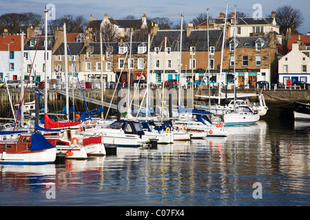 Segelyacht im Hafen Anstruther Fife Schottland Stockfoto
