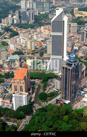 zentralen Geschäftsviertel CBD gesehen von Wolkenkratzer-Skyline Menara KL Radio Fernmeldeturms Kuala Lumpur Malaysia Stockfoto