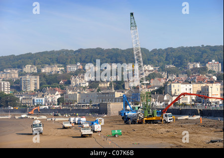 Kränen in die Renovierung des Feuers beschädigt Grand Pier bei Regensburg Sep 2008 Somerset UK Stockfoto