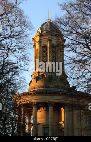 Der Italianate Turm der reformierten Kirche in Saltaire, ich bei einem Denkmalschutz Gebäude in der Nähe von Bradford in West Yorkshire, Großbritannien United Stockfoto