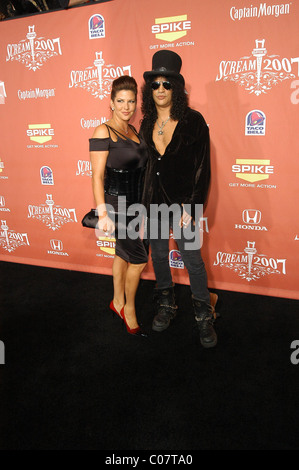 Slash und seine Frau Spike TV "Scream 2007" Bänder am Freitag, den 19. Oktober bis 23. Oktober ausgestrahlt werden griechisches Theater, Los Angeles, CA Stockfoto