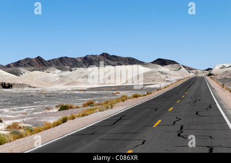 State Highway 178 in Death Valley, Death Valley Nationalpark, Kalifornien, USA, Nordamerika Stockfoto