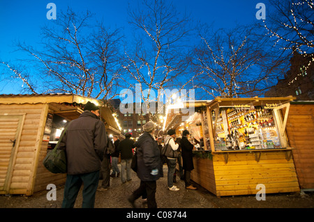 Die Weihnachtsmärkte am Albert Square Manchester England November Dezember 2010 Stockfoto