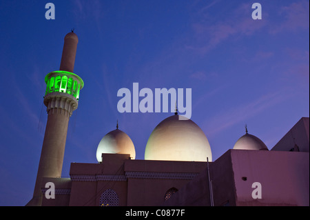 Moschee in der Nacht in den alten Souk von Dubai, Vereinigte Arabische Emirate, Naher Osten Stockfoto