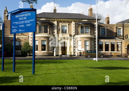 Fassade des Brinsworth Hauses in Twickenham, London. Vollstationäre Pflege / Pflegeheim für den Ruhestand Schauspieler / Schauspieler / Schauspielerinnen. UK Stockfoto