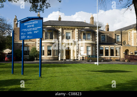 Fassade des Brinsworth Hauses in Twickenham, London. Vollstationäre Pflege / Pflegeheim für den Ruhestand Schauspieler / Schauspieler / Schauspielerinnen. UK Stockfoto