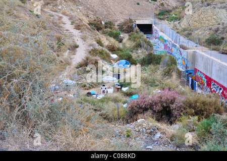 Müll am Rande der Stadt Stockfoto