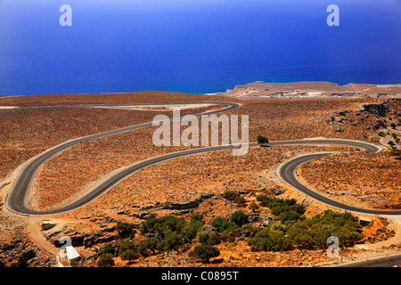 Die Straße, die zu Hora Sfakion und Frangocastelo, im Süden der Präfektur Chania, Kreta, Griechenland Stockfoto