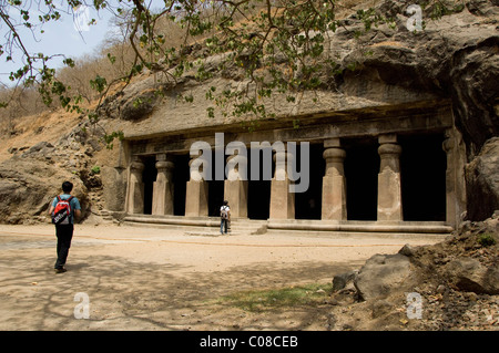 Indien, Bundesstaat Maharashtra, Mumbai (aka Bombay). Gharapuri Island, Mount Kailash, Höhle 2. Stockfoto