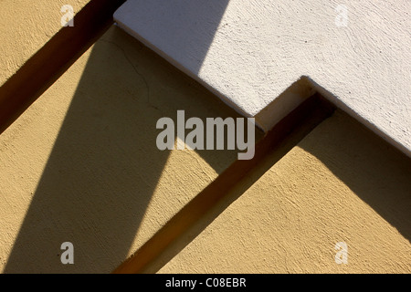 Gelben und weißen Beton Textur mit einem Schatten Stockfoto