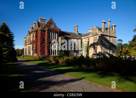 Muckross House gebaut in 1843, jetzt die Kerry Folklife Centre Killarney Nationalpark, County Kerry, Irland Stockfoto