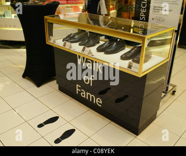 Atmosphäre der Enthüllung von Macy's International Civil Rights Walk of Fame, Black History Month und Signierstunde zu feiern Stockfoto