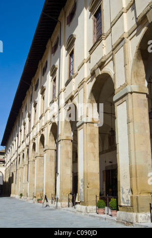 Die Logge del Vasari, Piazza Vasari oder Piazza Grande, Arezzo, Toskana, Italien Stockfoto