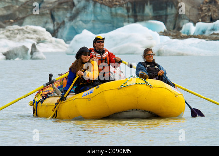 River-rafting auf dem Alsek River Alsek und Walker Gletscher, Glacier Bay Nationalpark, Sommer Stockfoto