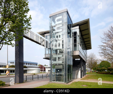 H-Bahn-Station, erhöhte Eisenbahn, Technologiepark Dortmund, Dortmund, Ruhrgebiet, Nordrhein-Westfalen, Deutschland, Europa Stockfoto