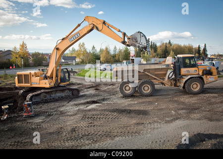 Vorbereitung des Standorts für Alaska Housing Finance Corporation Lumen Park Wohnprojekt in South Anchorage, Alaska Yunan Stockfoto