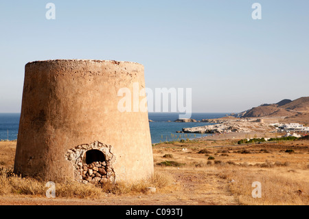 Ruine einer andalusischen Windmühle, Cabo de Gata, Andalusien, Südspanien, Europa Stockfoto