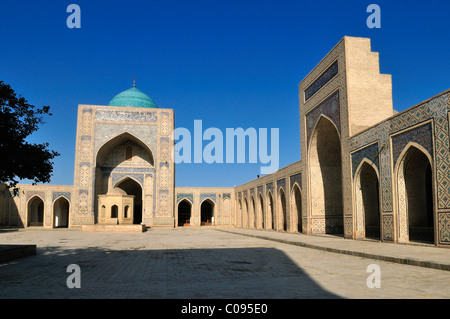 Innenhof des Kalan, Kalyan, Kalon Moschee, Buchara, Buchara, Seidenstraße, Unesco World Heritage Site, Usbekistan, Zentralasien Stockfoto